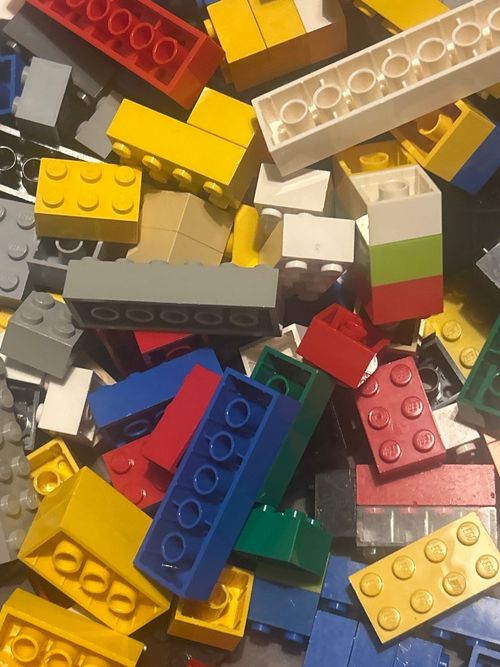 LEGO Basic Boulding Bricks 2x2 , 2x3 , 2x4, 2x8 Stud Pin 100 Pcs Mixed Colours — image 4