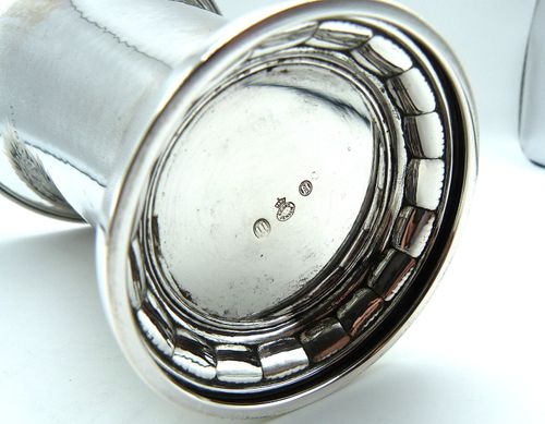 1929 - GEORG  JENSEN - HALLMARKED -  HAMMERED - SOLID SILVER - VASE - 191 GRAMS — image 7