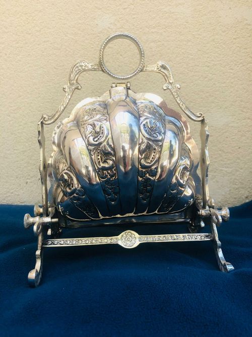 Victorian style  Silver Plated Shell Folding Biscuit Box (used-no returns) — image 6