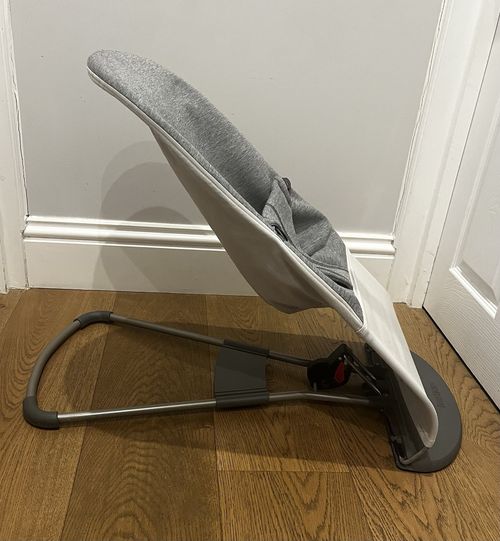 BabyBjörn Baby Bouncer  Bliss Baby Bjorn 3D jersey Seat Bouncing Chair  with toy — image 3