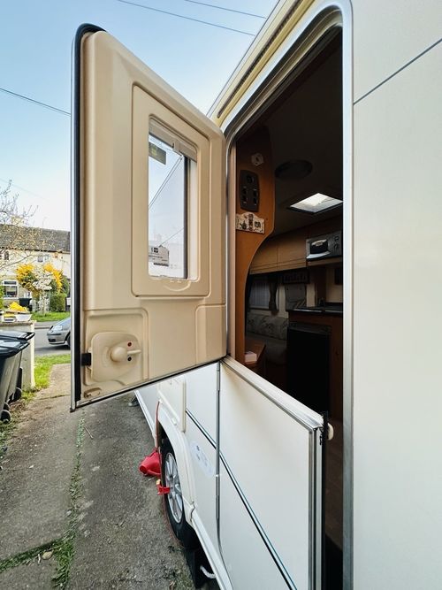 Bailey Olympus 462 Off Grid Very Good Condition Caravan — image 5