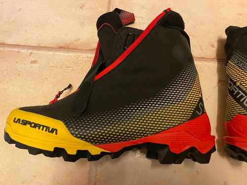 La Sportiva Aequilibrium Top GTX Walking Boots Men black/yellow Shoe size EU 47 — image 3