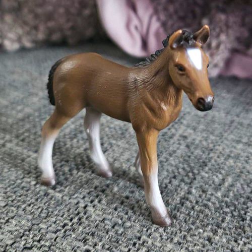 Schleich Hanoverian foal (marked © 2003 Schleich) — image 1