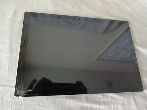 Microsoft surface Tablet  1724 model — image 10