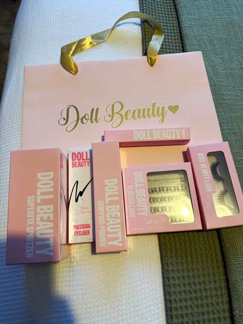 Doll Beauty Mixed bundle Precision Eyeliner, Setting spray  & False Lashes + Bag — image 1