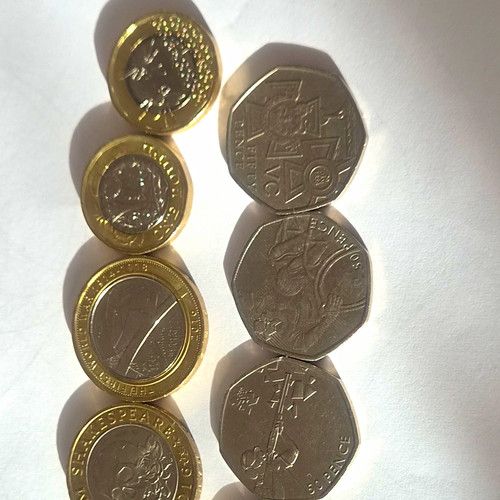 Mixed UK/British Coin Bulk Lot – Assorted Coins incl. 50p & £1