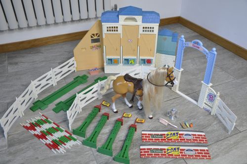 Vintage Barbie Stable Paddock Obstacles Horse Accessories Playset Job Lot Bundle — image 1