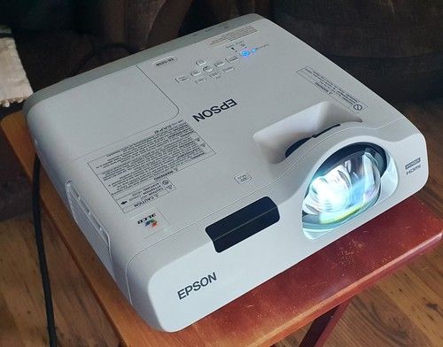 Projector Epson EB-525W - H672B - Home Cinema / Conference Projector