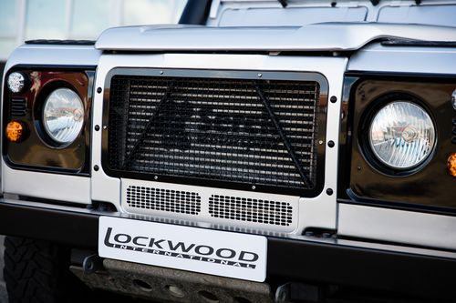 Lockwood Main Front Grille For Defender Air-Con & Non Air-Con — image 1