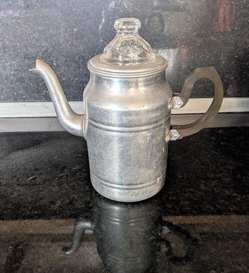 Coffee Percolator. Stove Top. Vintage. Aluminium, Bakelight Handle