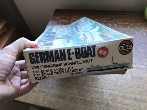 Airfix German E-Boat Kit 10280 1/72 Scale Complete Unbuilt Kit — image 5
