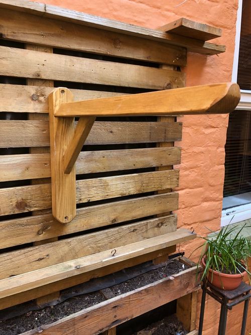 8 x Wooden Saddle Rack/Stand-Handmade Rustic Wall mounted Stable Tack Room Kit — image 1