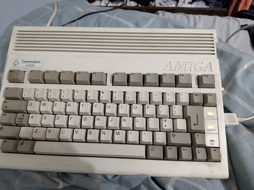 Commodore Amiga A600 wild/weird/wicked Boxed Includes Software — image 3