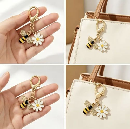 Bee & Daisy Charm Keyring Gold Tone Cute Floral Bumblebee Keychain Gift — image 4
