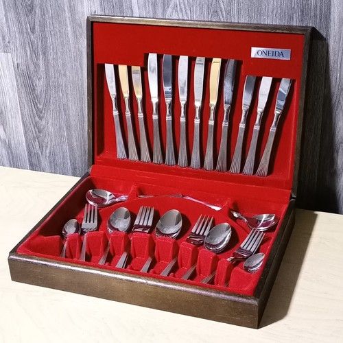 Vintage Oneida FERNCREST Cutlery Set Canteen Boxed - 44 Pieces - Excellent