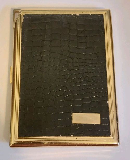 Beautiful Vintage Cigarette Case and Lighter — image 3