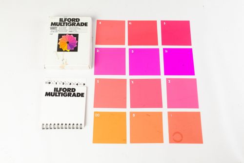 Ilford Multigrade Above Lens Filter Kit. 75x75mm. 12 Filters, Grade 00 to 5. VGC — image 2