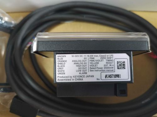 ONE NEW KEYENCE Sensor IL-1500 IL1500 — image 3