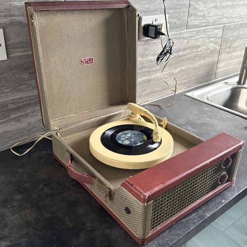 Vintage 1950s Pilot Music Master Vinyl Player Collaro Four Speed Changer — image 10