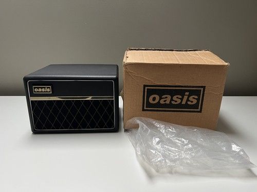 Oasis Vox Amplifier Box Set Rare CD  Accessory 