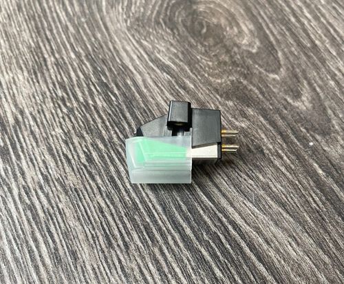 Audio Technica AT-VM95E Cartridge & Replacement Stylus With Screws — image 2
