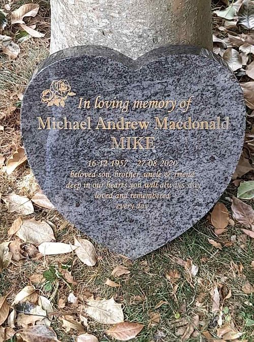 Personalised Memorial Plaque Stone Flat Memorial Stone Heart Grave Memorial — image 2