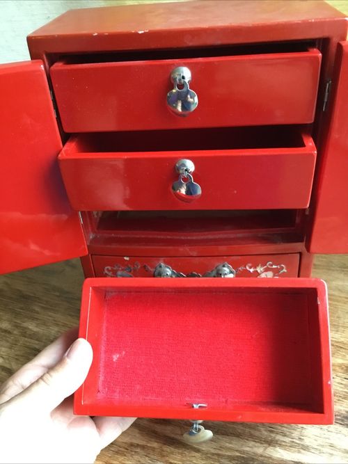 Vintage Chinese Jewellery Box Red  Lacquered Cabinet mother of Pearl for repair — image 7