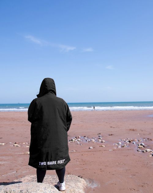 Two Bare Feet Core Long Sleeve Waterproof Changing Robe for SUP, Swim,Surf,Beach — image 4