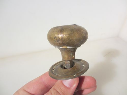 Vintage Brass Door Knobs Handles Old Architectural Antique 1 Plate — image 9