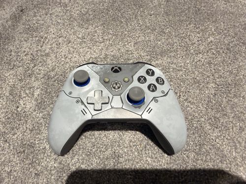 Microsoft Xbox One Gears of War 5 Wireless Controller Compatible with Xbox One — image 1