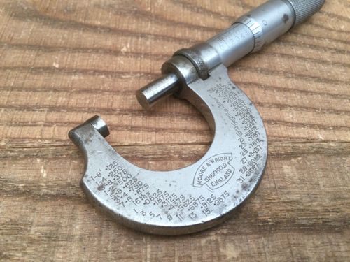 Vintage Moore & Wright Sheffield No. 961SB 0-1” Micrometer — image 3