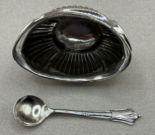 Sterling Silver Fully Hallmarked 925 Condiment Pot And Spoon. Birmingham 1906 — image 3