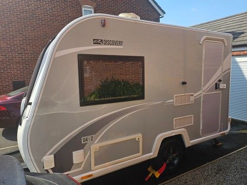 2019, Bailey discovery d4-2, 2 berth, 3 berth, lightweight, porch, extras