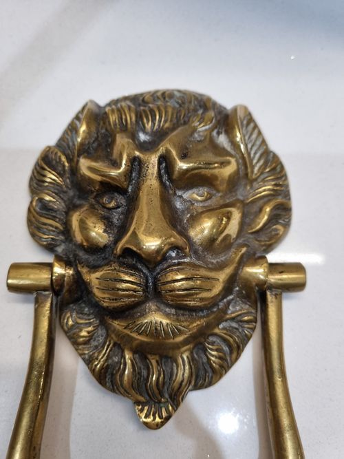 Antique Victorian Brass Lions Head Door Knocker Door Hardware Old — image 3
