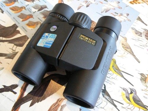 PENTAX 8 x 28  DCF MP ROOF PRISM BINOCULARS - WATERPROOF & VERY LIGHTWEIGHT!!