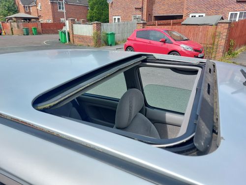 2001 Nissan Micra SE+ — image 15