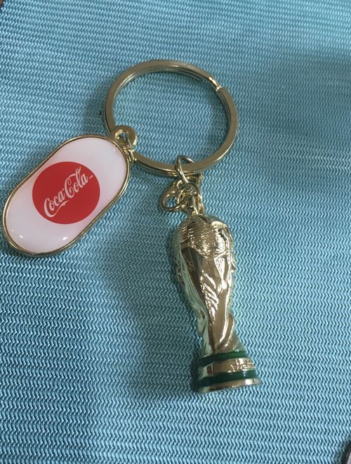 2018 FIFA World Cup Soccer Keychain Pendant Coca Cola Rare Item — image 3