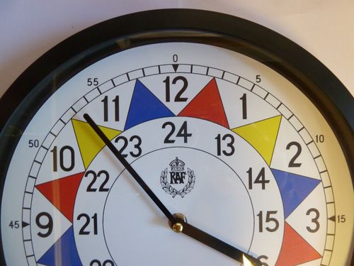 RAF SECTOR REPLICA WALL CLOCK 30cm BLACK — image 3