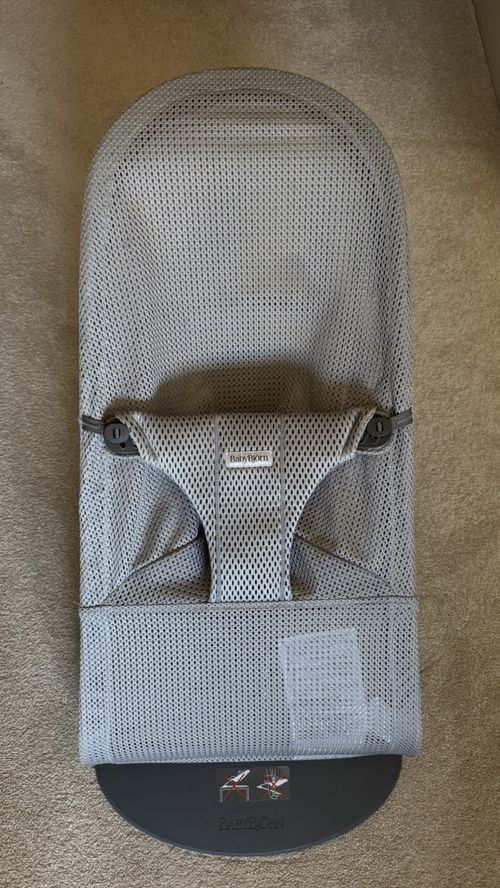 BabyBjörn Bouncer Bliss / grey mesh fabric / Lightly Used - Excellent Condition  — image 3