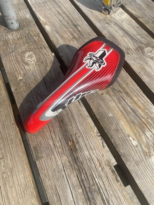 the   RAILED CR-MO BMX DROP NOSE RACING SEAT Circa 2010.EXCELLENT CONDITION
