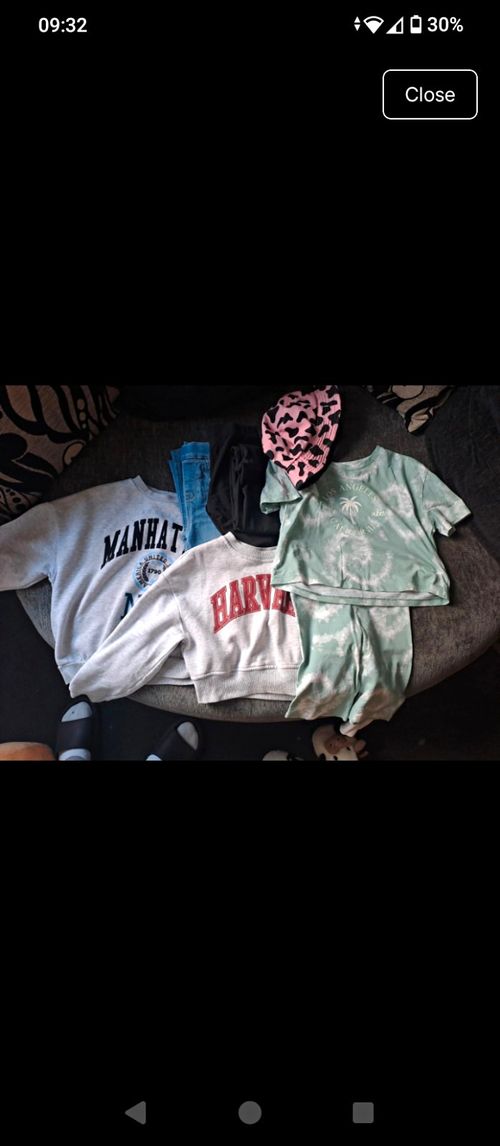 Girls 8-9 Years Clothing Bundle Sweatshirts T-Shirt Leggings Trousers Hat — image 1