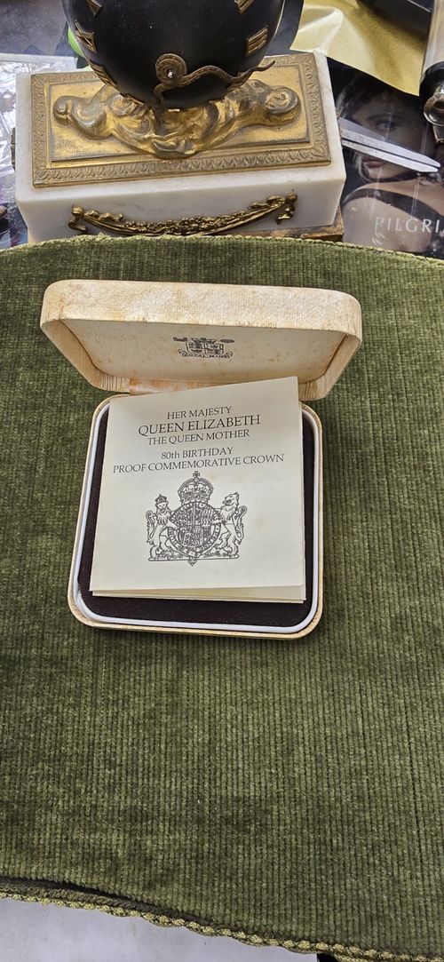 1980 Queen Mother 80th Birthday Sterling Silver Proof Crown Coin 25p Royal Mint — image 9