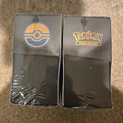 1 X Pokémon Center Mega Evolution Pokémon TCG Elite Trainer Box English — image 2