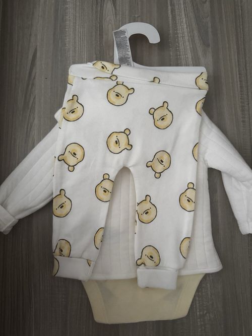 Primark Disney Winnie the Pooh 3pc Set 3-6M Hooded Quilted Jacket White/Beige — image 2