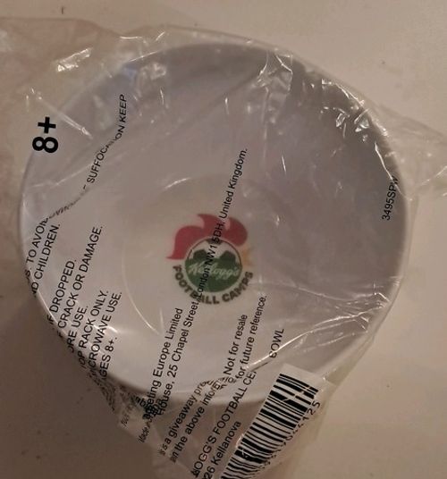 2 x Kellogg's Football plastic Cereal Bowls 2026 Still Wrapped Camps New Unused 