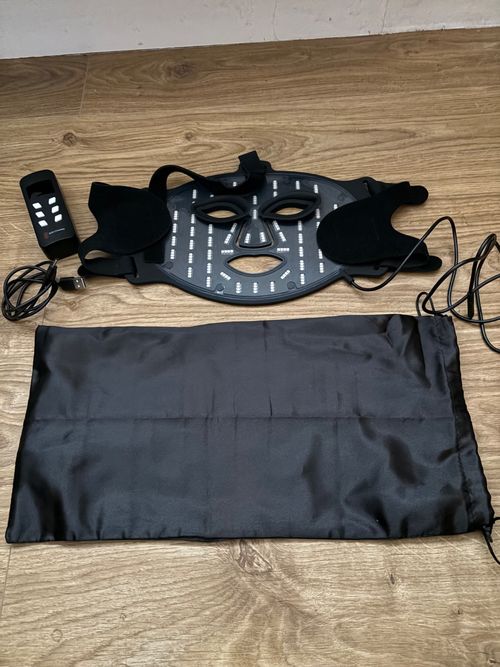 BON CHARGE Red Light Face Mask LED Light Therapy Kit Black w/ Controller & Bag — image 2