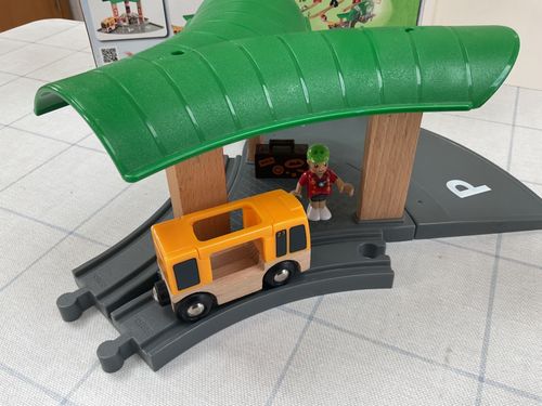 Brio World Bus and Train Station 33427, complete with original box — image 7