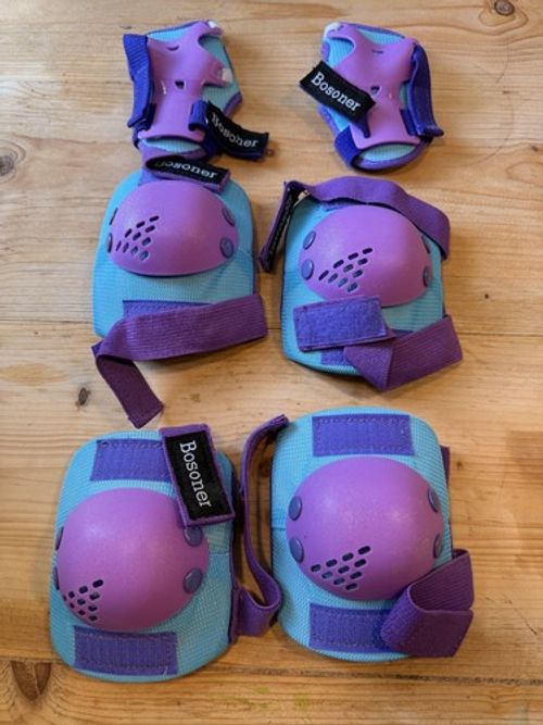 Bosoner Kids Knee Elbow Pads Wrist Guards 6 Piece Set + Mesh Bag - New £38