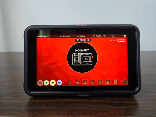 Atomos Ninja V 5" Monitor Recorder 500GB AtomX SSD 2 Batteries SmallRig Case — image 1