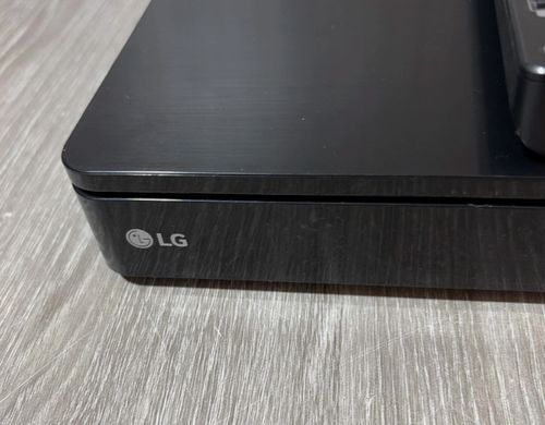 LG BP645 Compact Blu-ray DVD Player WiFi HDMI With Remote H2 — image 3